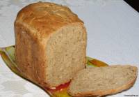 "Златоглавый" - белый хлеб с семечками и луком.