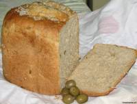 "Оливка" - хлеб с оливками и копченным сыром.